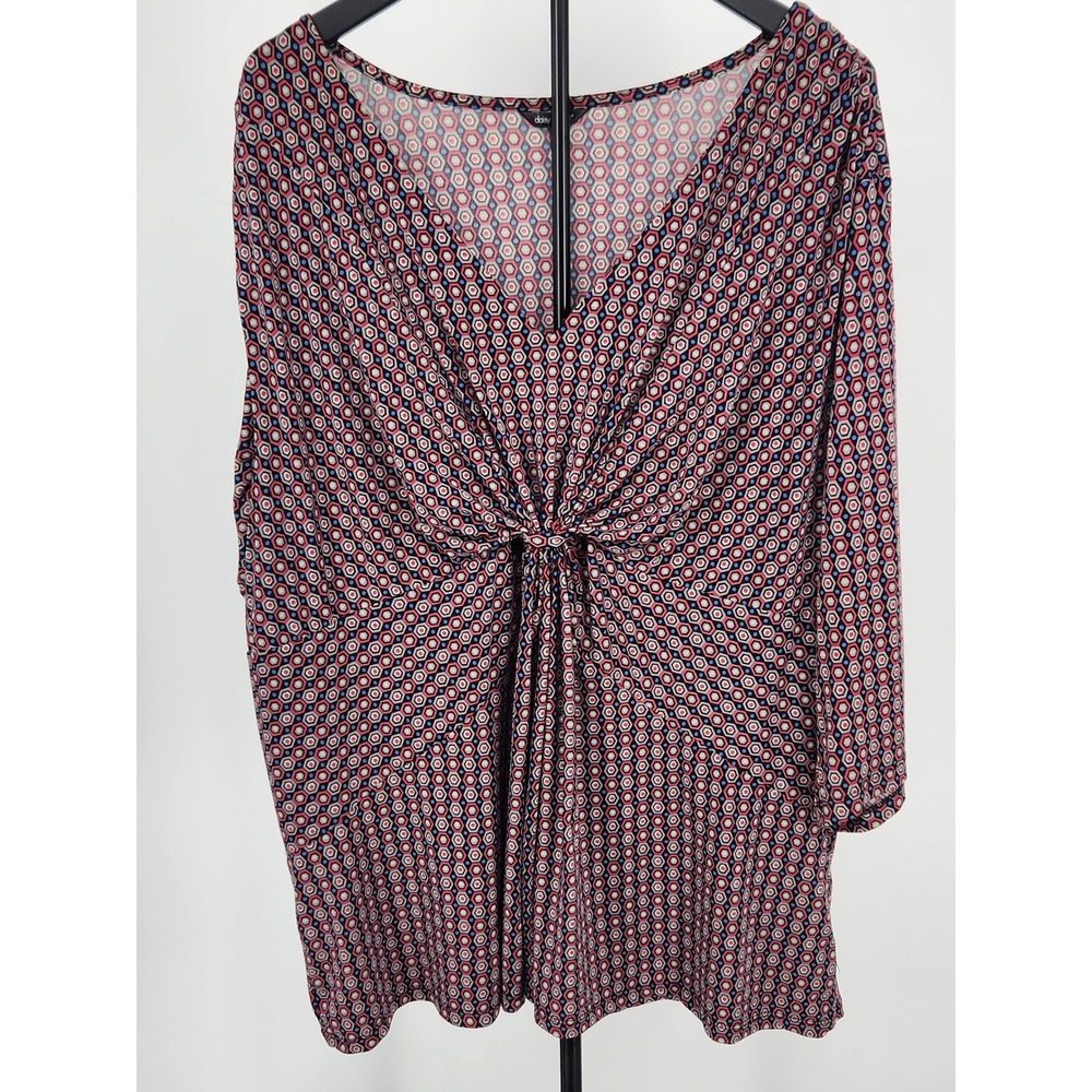 Daisy Fuentes Woman 3X Red Blue Geometric Hexagon Twist Front 3/4 Sleeve Top